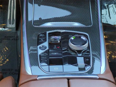 Used 2026 BMW X7 M60i image 19
