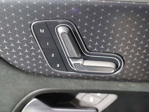 Used 2024 Mercedes-Benz GLA 250 4MATIC image 29