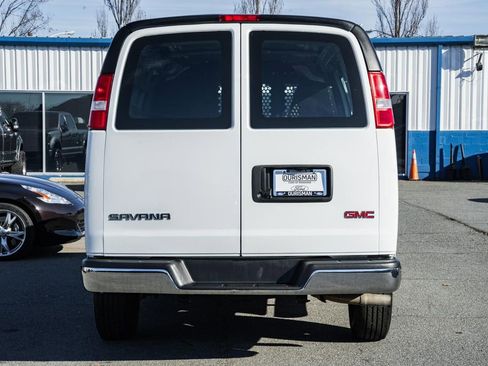 Used 2024 GMC Savana 2500 w/ Driver Convenience Package image 6