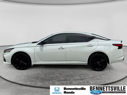 Used 2021 Nissan Altima 2.5 SR w/ SR Premium Package AWD/4WD image 8