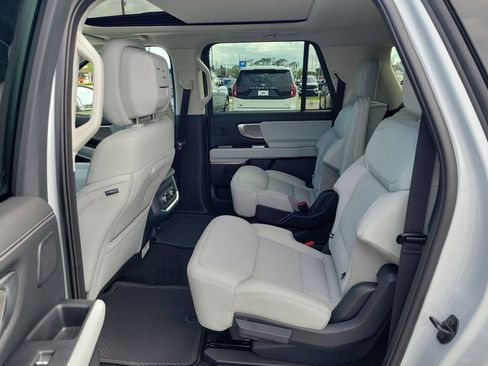New 2026 Ford Expedition Max Platinum AWD/4WD image 12