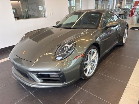 Used 2021 Porsche 911 Carrera image 4