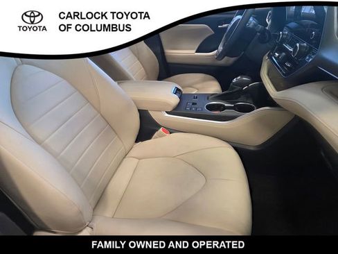 Used 2023 Toyota Highlander XLE FWD image 21