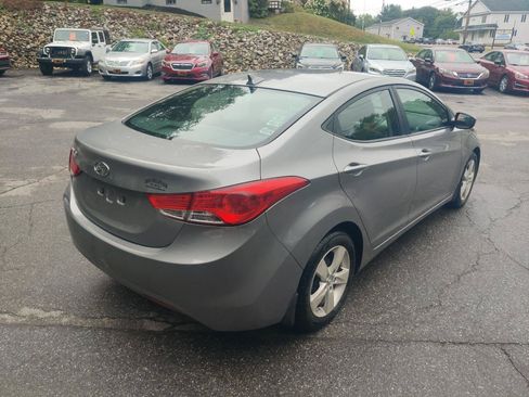 Used 2013 Hyundai Elantra GLS w/ Preferred Pkg FWD image 6