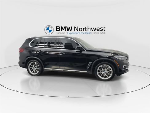 Used 2023 BMW X5 xDrive40i w/ Climate Comfort Package image 5