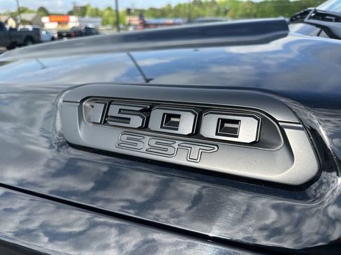 Used 2025 RAM 1500 Big Horn AWD/4WD image 5