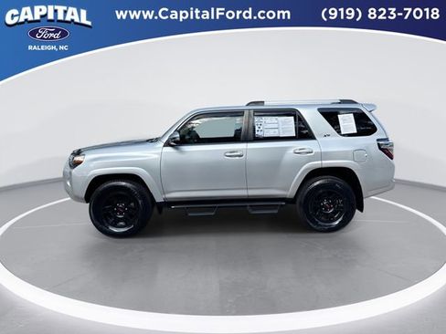 Used 2021 Toyota 4Runner SR5 Premium w/ Moonroof Package AWD/4WD image 5