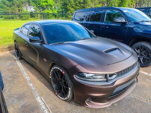 Used 2019 Dodge Charger Scat Pack w/ Driver Confidence Group RWD image 2