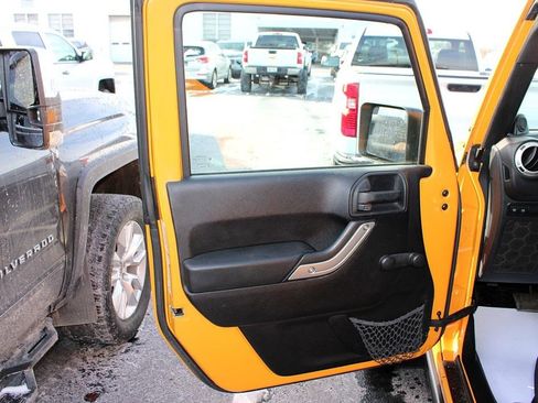 Used 2012 Jeep Wrangler Rubicon image 12