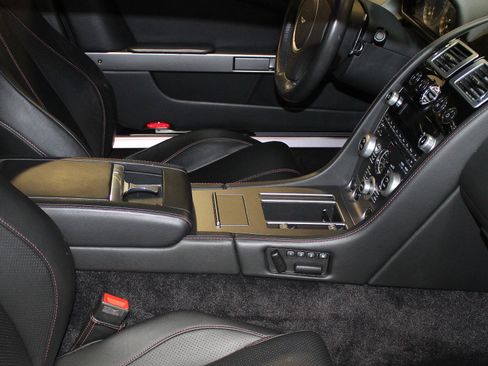 Used 2009 Aston Martin DB9 Coupe image 34