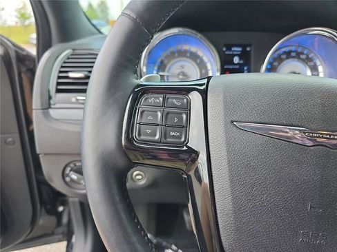 Used 2014 Chrysler 300 S w/ Luxury Group RWD image 34