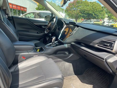 Used 2021 Subaru Outback Limited image 16