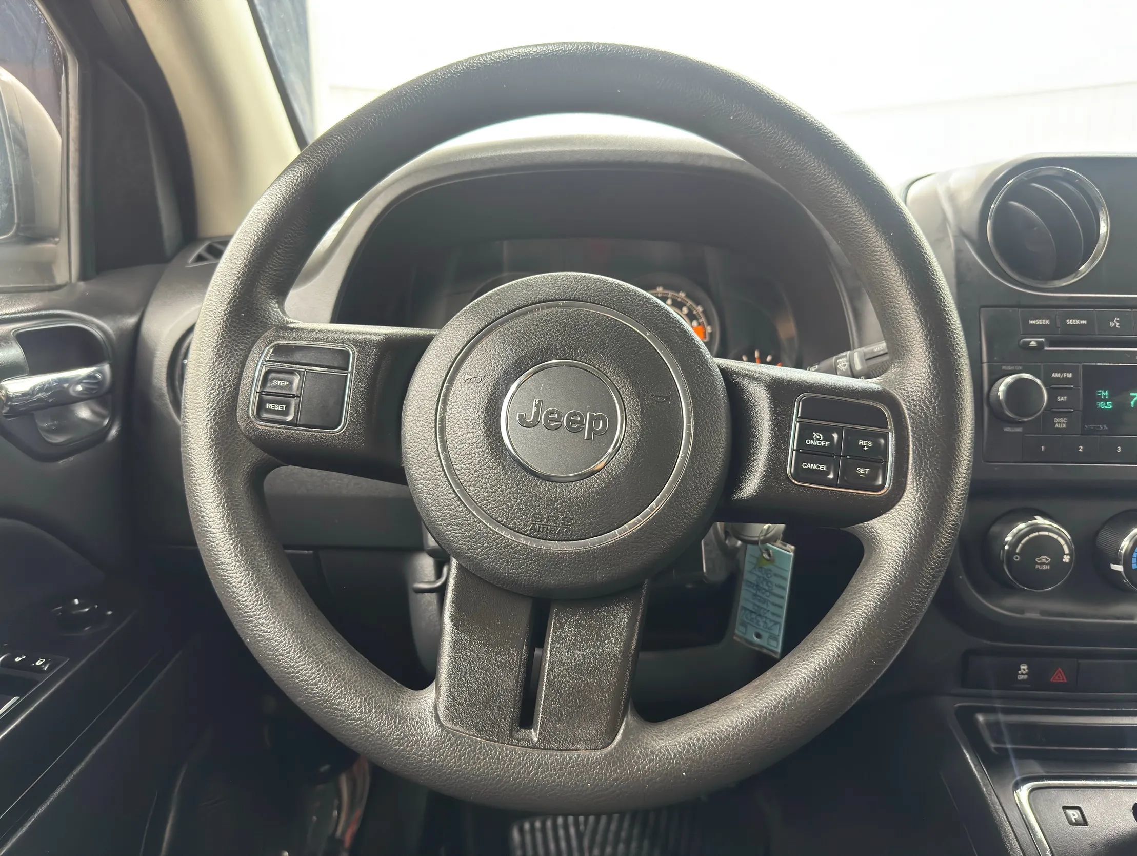 Used 2015 Jeep Compass Sport FWD image 16