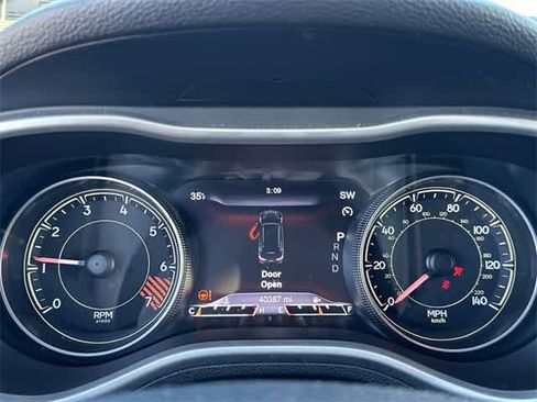 Used 2014 Jeep Cherokee Trailhawk w/ Leather Interior Group image 6