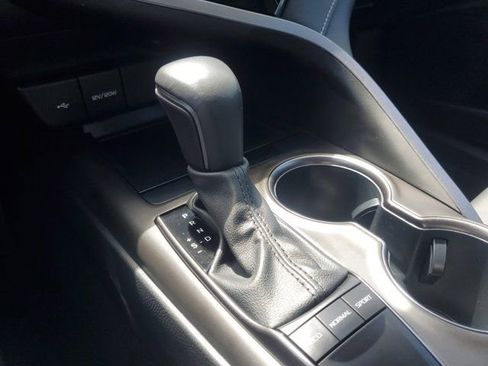 Used 2023 Toyota Camry SE image 29