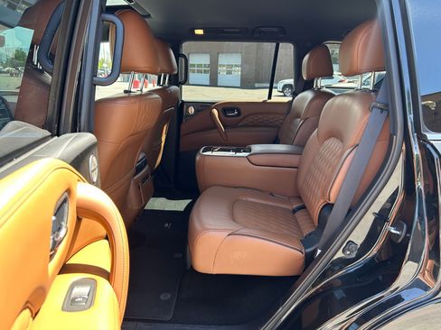 Used 2024 INFINITI QX80 Sensory w/ All-Season Package AWD/4WD image 25