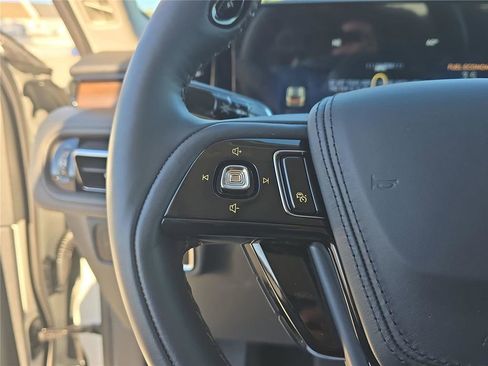 New 2026 Lincoln Aviator Reserve AWD/4WD image 23