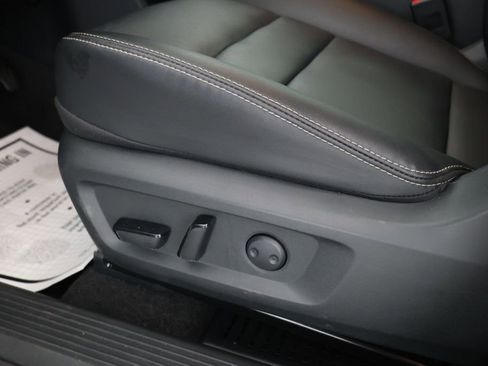 Used 2024 Nissan Rogue SL image 11