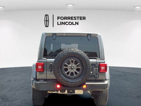 Used 2021 Jeep Wrangler Unlimited Rubicon w/ Dual Top Group AWD/4WD image 4