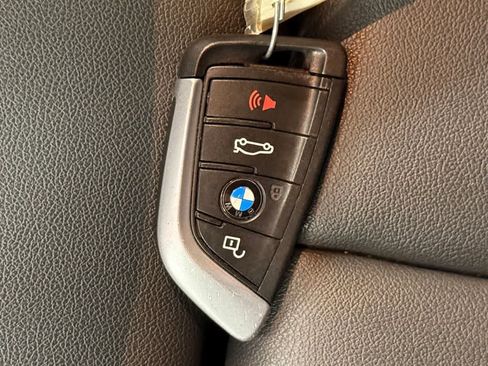 Used 2019 BMW X3 xDrive30i w/ Driving Assistance Package AWD/4WD image 19