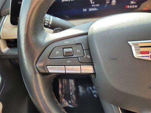 Used 2025 Cadillac XT4 Premium Luxury image 33