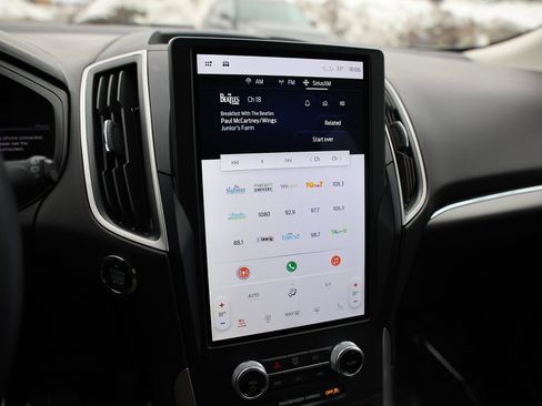 Certified 2022 Ford Edge SEL w/ Convenience Package image 25