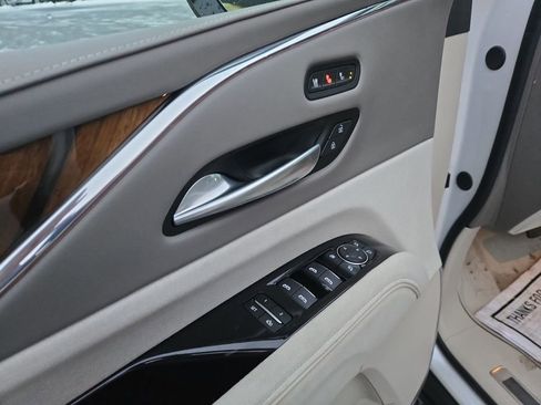 Certified 2024 Cadillac Escalade Sport Platinum w/ LPO, ONYX Package image 11