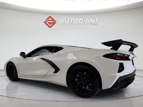 Used 2023 Chevrolet Corvette Stingray Coupe w/ Z51 Performance Package RWD image 4