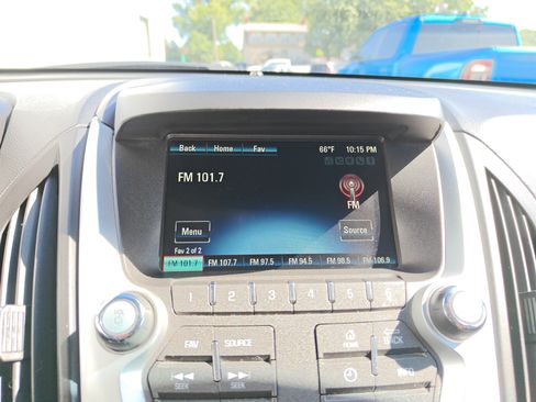 Used 2017 Chevrolet Equinox LT w/ Convenience Package FWD image 19