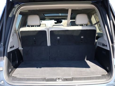 Used 2023 Jeep Wagoneer Series III w/ Premium Group I image 32