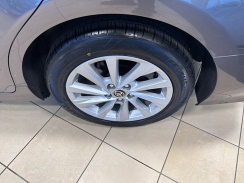 Used 2022 Toyota Camry LE image 10