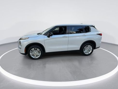 Used 2022 Mitsubishi Outlander ES AWD/4WD image 4