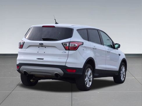 Used 2017 Ford Escape SE AWD/4WD image 6