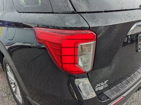Certified 2021 Ford Explorer XLT w/ Equipment Group 202A RWD image 10