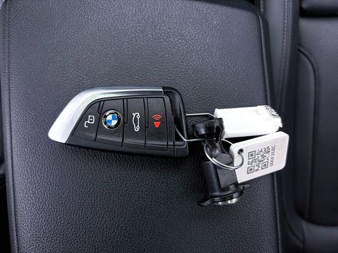 Used 2023 BMW 330i xDrive Sedan w/ Driving Assistance Package AWD/4WD image 28
