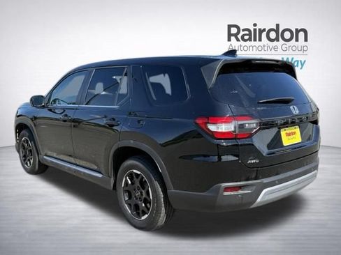 Used 2025 Honda Pilot EX-L image 5