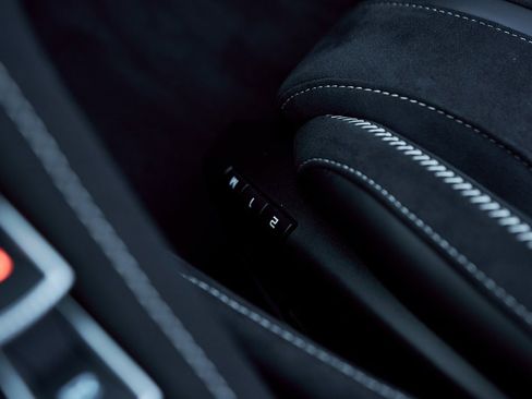 Used 2026 McLaren 750S image 37