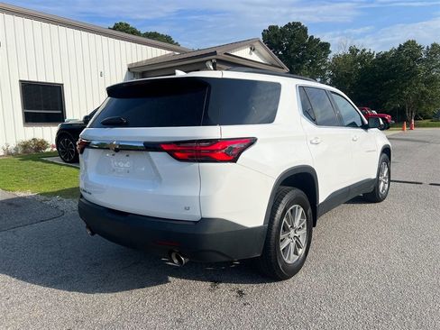 Used 2023 Chevrolet Traverse LT w/ LPO, Cargo Package AWD/4WD image 3