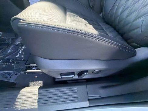 New 2026 Nissan Rogue Platinum w/ Platinum Premium Package AWD/4WD image 12
