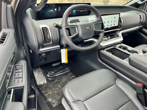 New 2026 Ford Expedition Max Platinum w/ Stealth Appearance Package AWD/4WD image 7