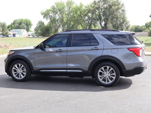 Used 2021 Ford Explorer XLT w/ Equipment Group 202A AWD/4WD image 8