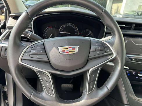 Used 2018 Cadillac XT5 Premium Luxury FWD image 22