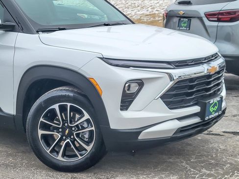 Certified 2025 Chevrolet TrailBlazer LT image 3