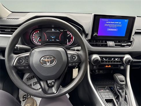 Used 2023 Toyota RAV4 LE image 10
