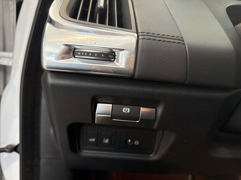 Used 2019 Jaguar E-PACE S image 23