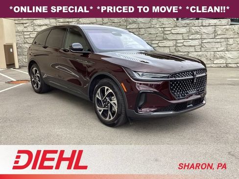 Used 2024 Lincoln Nautilus Premier w/ Jet Appearance Package AWD/4WD image 1