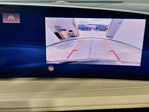Used 2024 Cadillac XT4 Premium Luxury FWD image 16