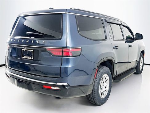 Used 2023 Jeep Wagoneer 2WD image 5