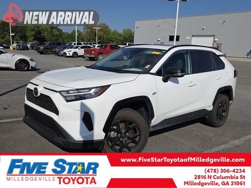 Used 2025 Toyota RAV4 XLE w/ Convenience Package AWD/4WD image 1