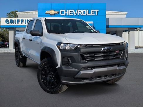 Used 2025 Chevrolet Colorado Trail Boss AWD/4WD image 1